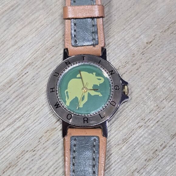? Hunting World Vintage Outdoor Watch with Elephant Inlay Rare! Works Great!! main image 14